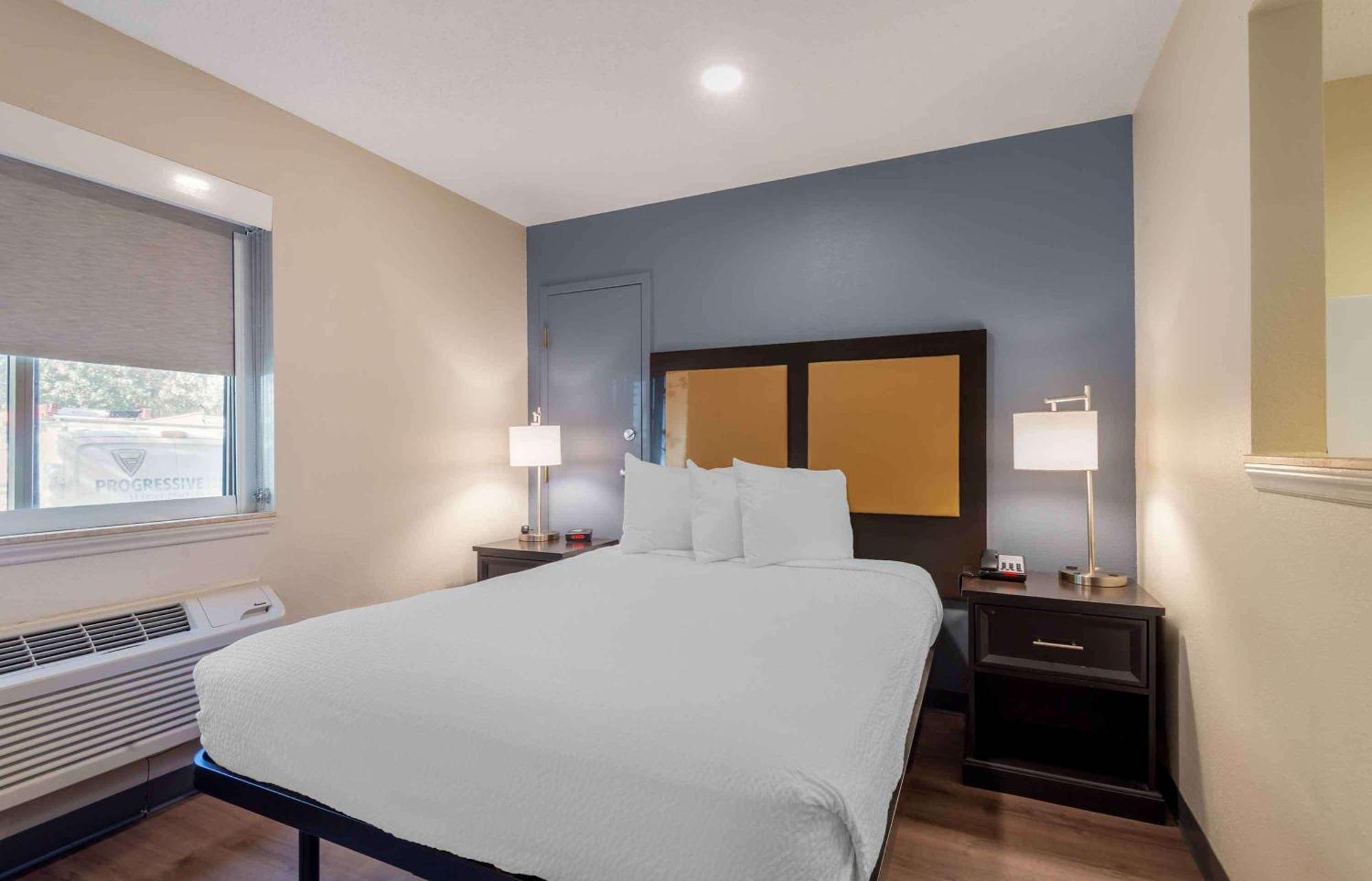 Extended Stay America Select Suites - Charlotte - Tyvola Rd - Executive Park Extérieur photo