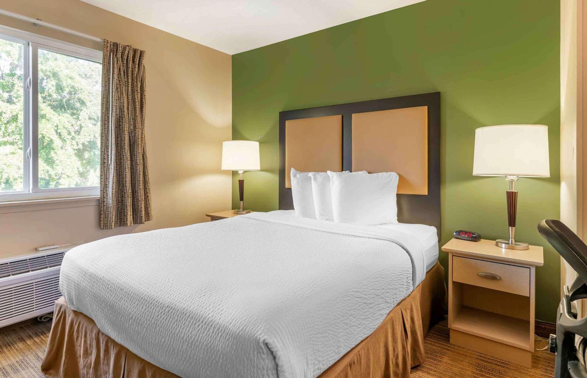 Extended Stay America Select Suites - Charlotte - Tyvola Rd - Executive Park Extérieur photo