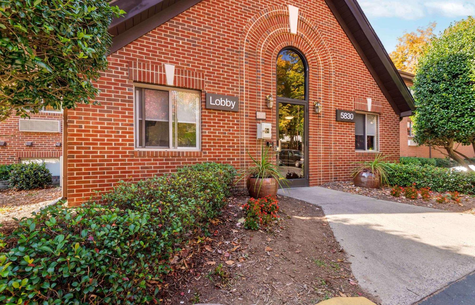 Extended Stay America Select Suites - Charlotte - Tyvola Rd - Executive Park Extérieur photo