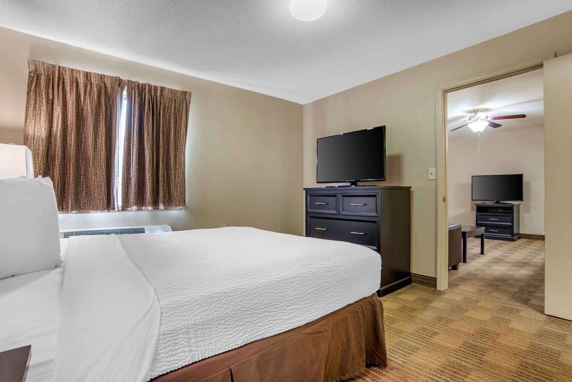 Extended Stay America Select Suites - Charlotte - Tyvola Rd - Executive Park Extérieur photo